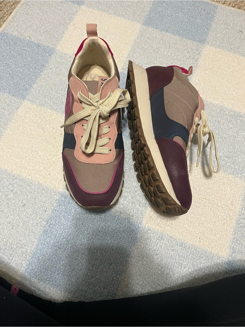 Sam & Libby Multi-Color Casual Sneakers - Pink & Burgundy size 8